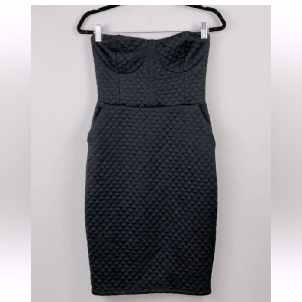 bar lll Small quilted dress with pockets NWT Black